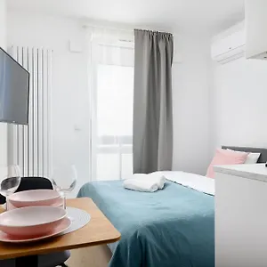 Apartment Rentplanet - Wiktoryn, Warsaw